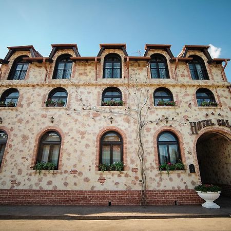 Hotel Gala Oradea Exteriör bild